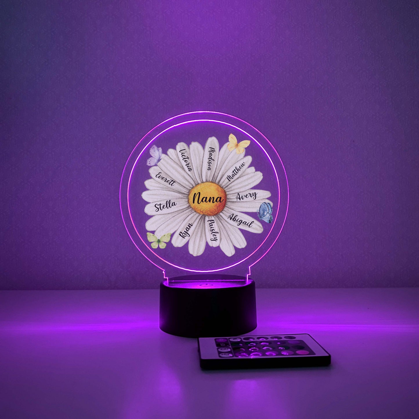 Custom 16 Colors LED Wood Stand Personalized Daisy Blossom Night Light Up Lamp for Moms & Grandmas, Children Names on Pedals With Remote