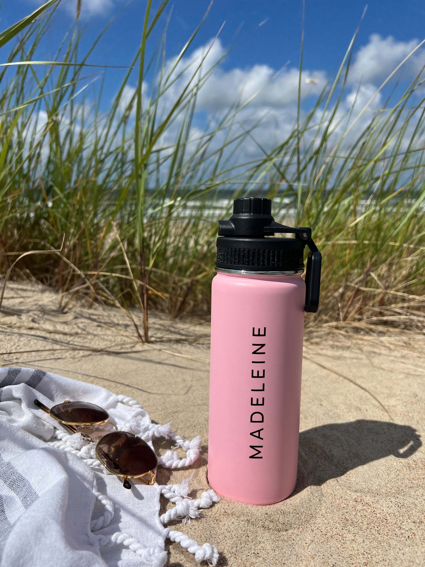 Cute Beach Water Bottle Sports Water Bottle 18/32 oz Straight Font Stainless Steel Insulated Flasks, Custom Water Bottle, Name Bottle, Keeps Cold 24 Hrs