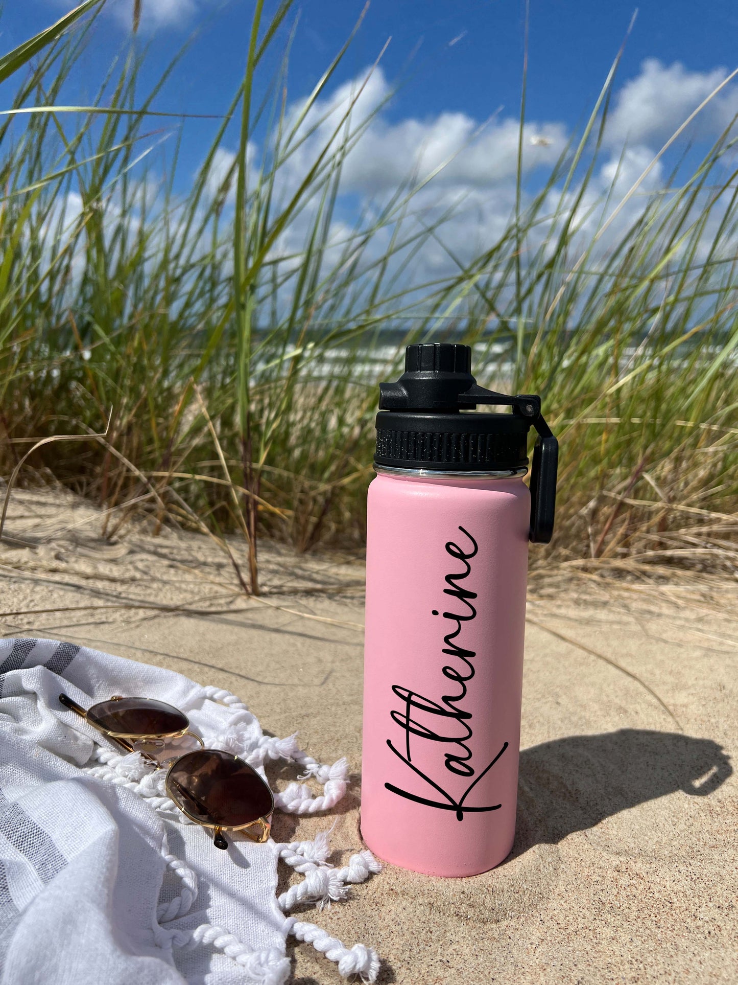 Cute Beach Water Bottle Sports Water Bottle 18/32 oz Cursive Font Stainless Steel Insulated Flasks, Custom Water Bottle, Name Bottle, Keeps Cold 24 Hrs