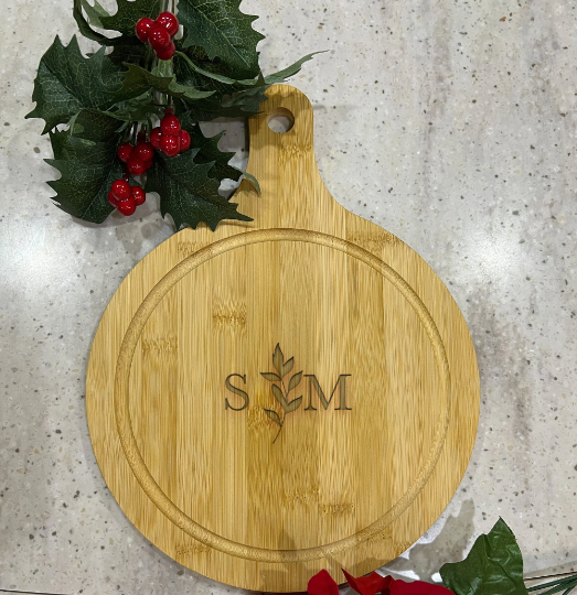 Large Charcuterie Board 13"x10" Round Premium Wood Engraved