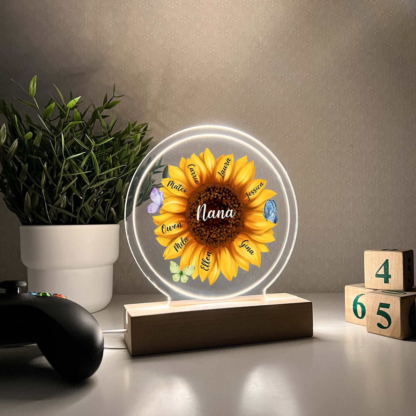 LED lamp with Wooden Stand Personalized Sunflower Blossom Night Light Up Lamp for Mom, Mommy Mama & Grandma Nana Mema - Children's Name on Pedals