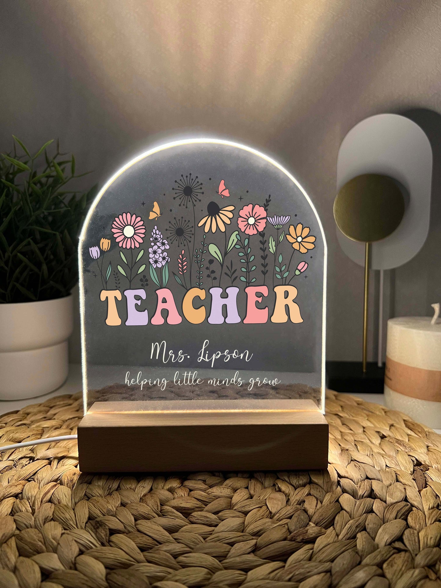 Perfect Teacher Appreciation Gift, Personalized Teacher Desk Name Plate, LED Light with Wooden Lamp, Gift for Teacher, End Of The Year Teacher Thank You Gift